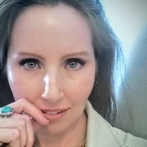 Meet your Posher, Deedee